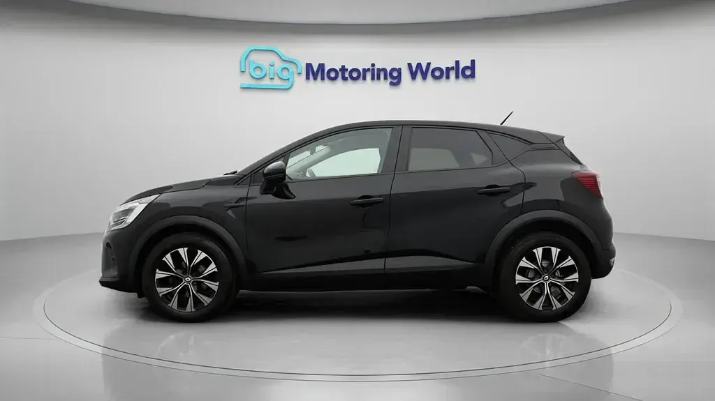 Usado Renault Captur Evolution 90 HP (66 kW) 2023 Preto SUV