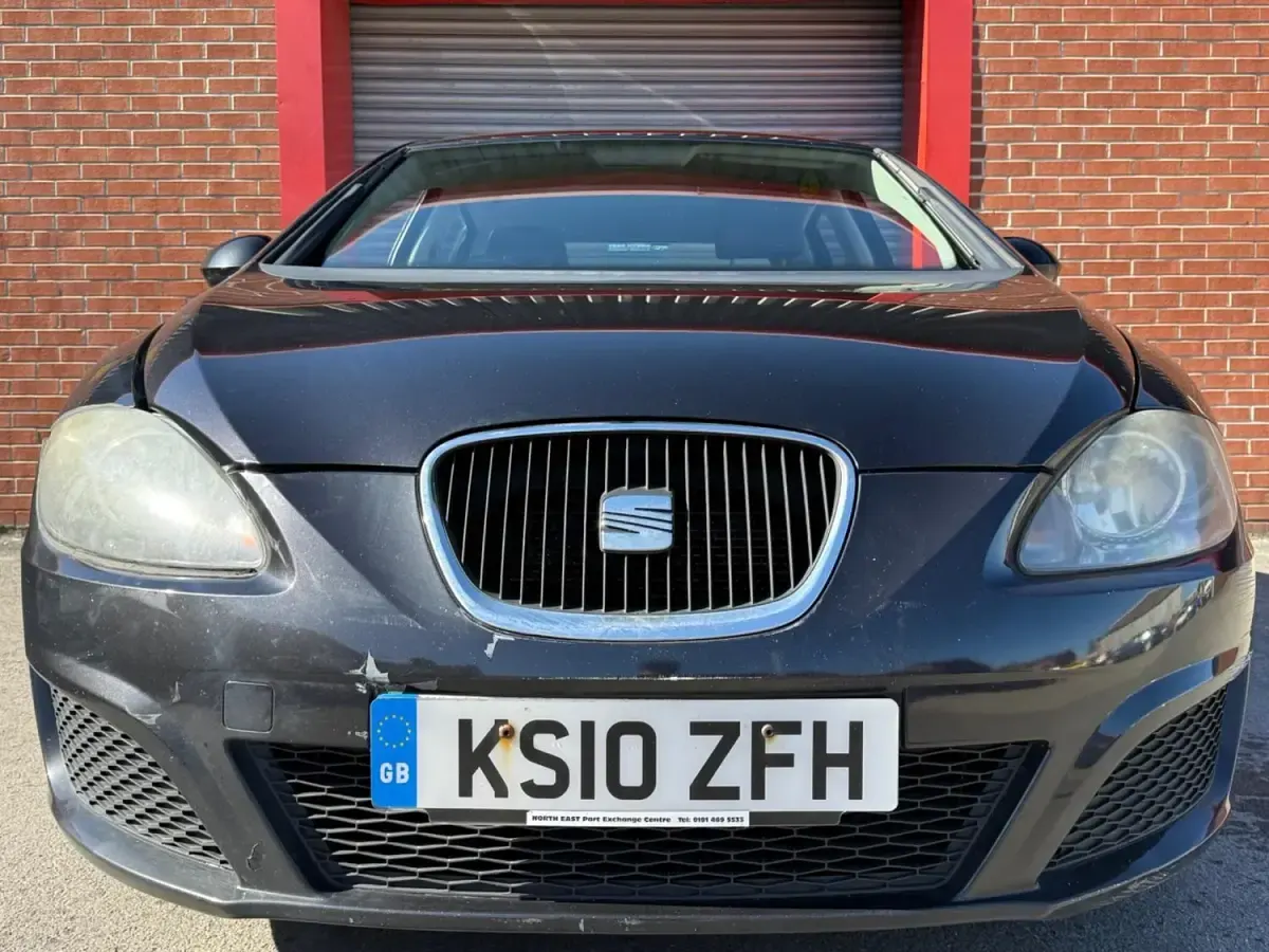 Używany Seat Leon 105 KM (77 kW) 2010 Czarny Hatchback