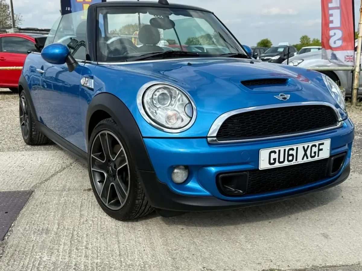 Usado Mini Cooper S Cabriolet 184 CV (135 kW) 2011 Azul Descapotable