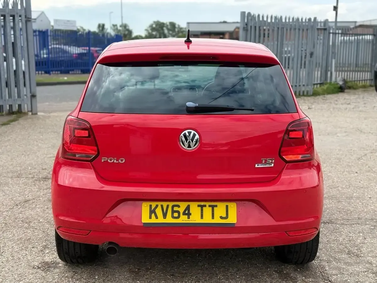 Used VW Polo SEL 110 HP (80 kW) 2014 Red Hatchback