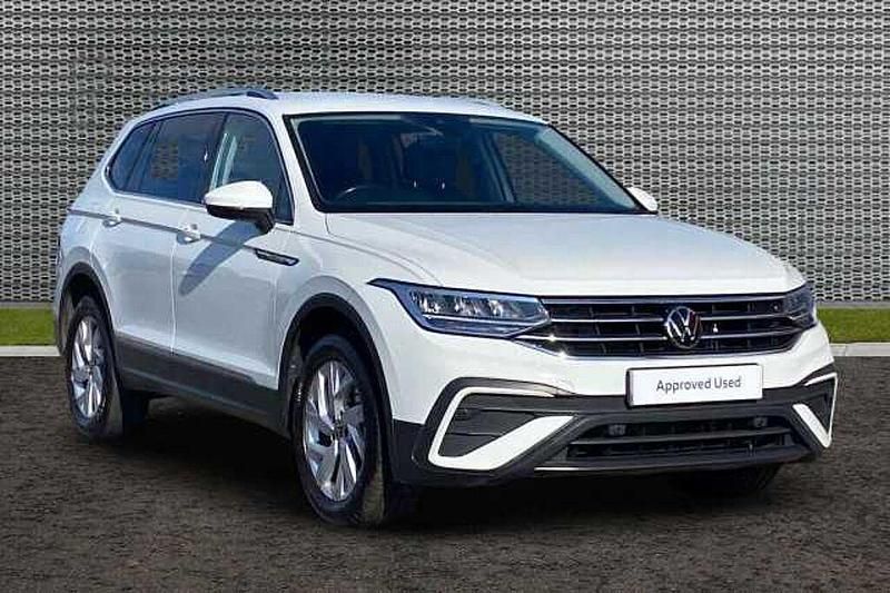 Used 2022 VW Tiguan Allspace SUV | £23,306 (Good price) - Image 1/4