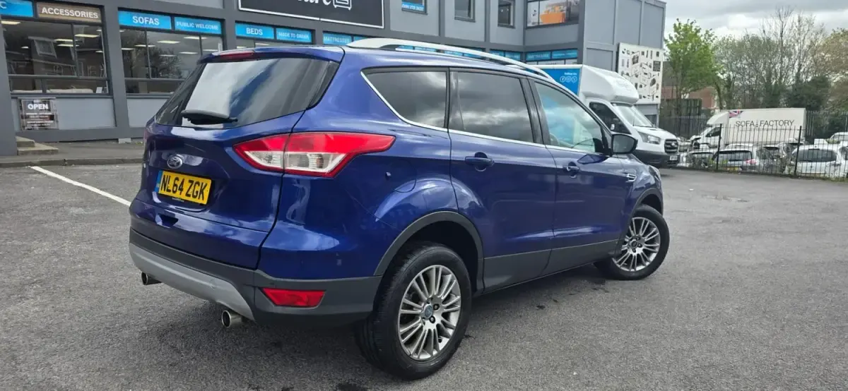 Usado Ford Kuga Titanium 140 HP (102 kW) 2014 Azul SUV