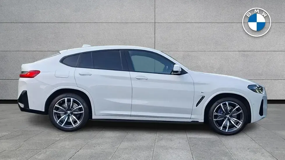 Used BMW X4 M Sport 190 HP (139 kW) 2023 White SUV