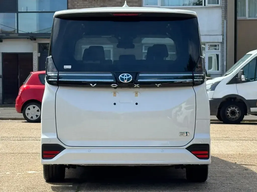 Used Toyota Voxy 2026 MPV