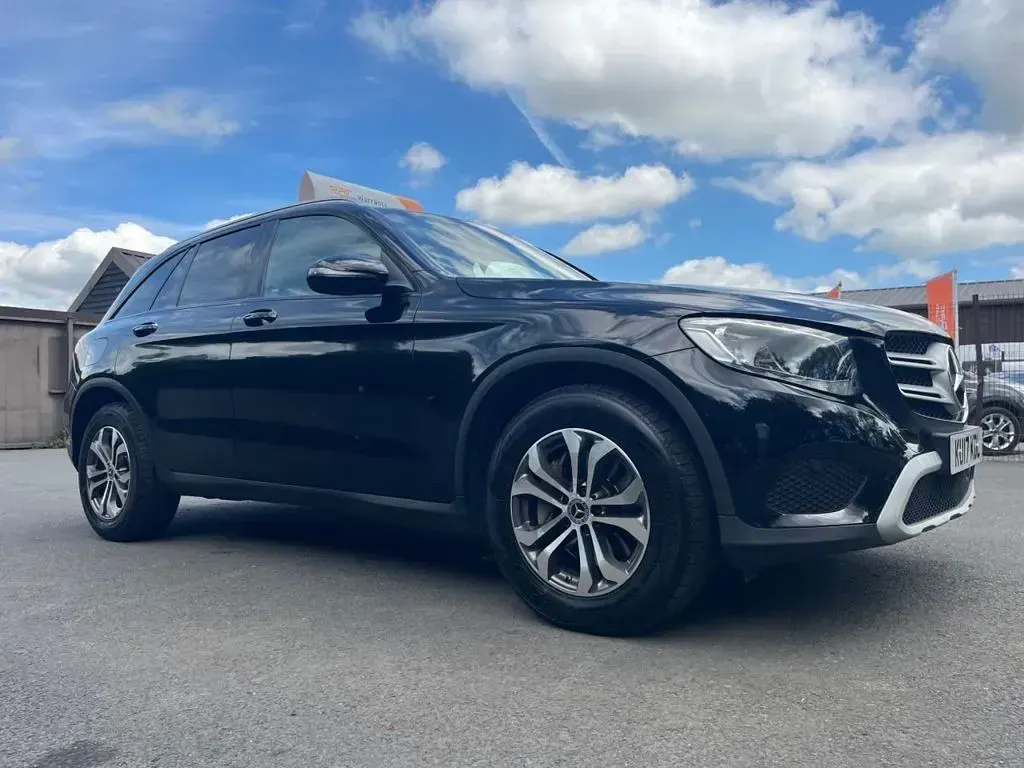 Used Mercedes GLC220 SE 170 HP (125 kW) 2017 Black SUV