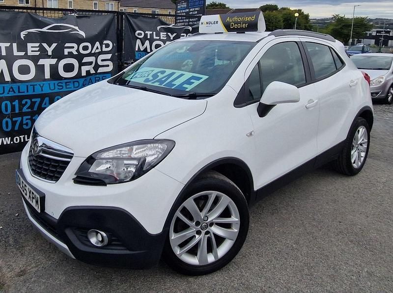 White Used 2015 Vauxhall Mokka SUV | £5,495 (Fair price) - Image 1/4