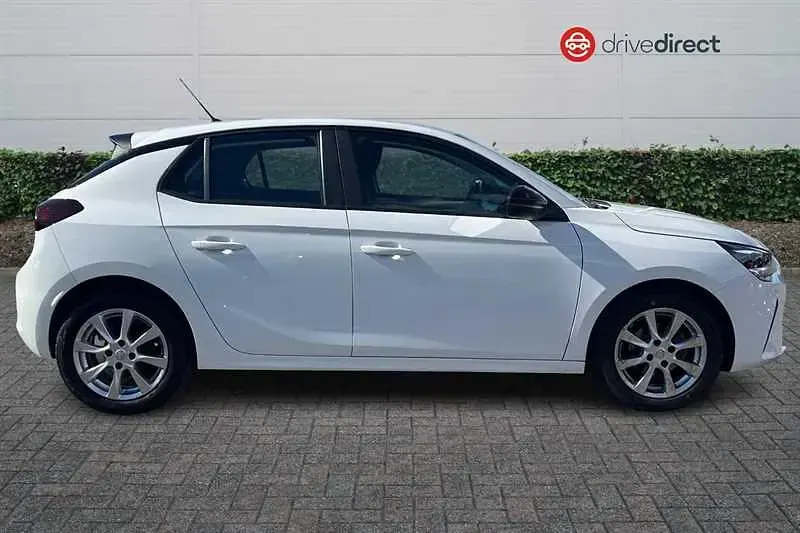 Used Vauxhall Corsa Design Edition 75 HP (55 kW) 2022 White Hatchback