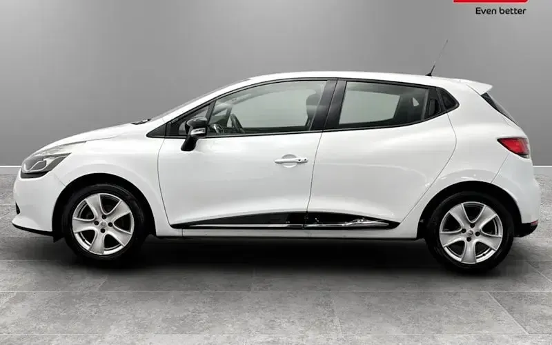 Used Renault Clio Dynamique 73 HP (53 kW) 2016 Hatchback