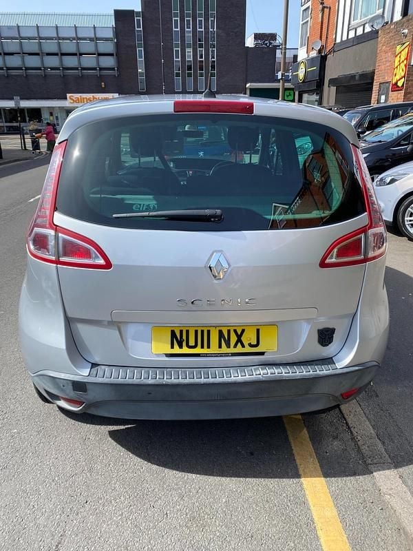 Used Renault Scénic III Dynamique 2011 Silver MPV