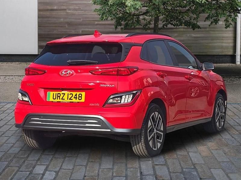 Used Hyundai Kona Premium 150 kW (204 HP) 2022 Red SUV