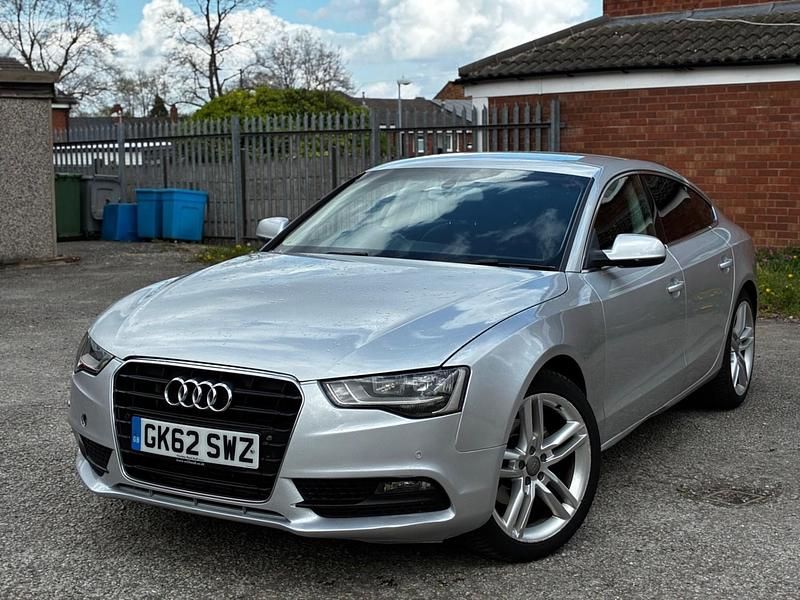 Begagnad Audi A5 2012 Silver Sportkupé