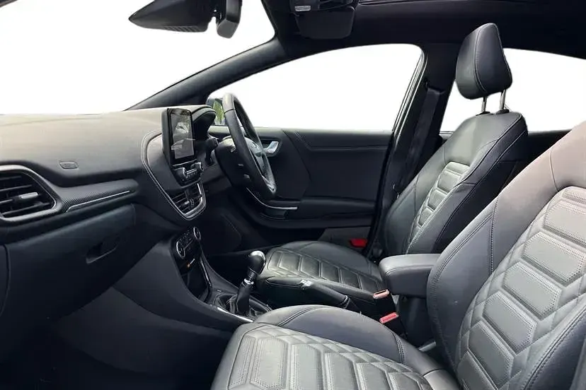 Usado Ford Puma ST-Line 125 HP (91 kW) 2024 Preto SUV