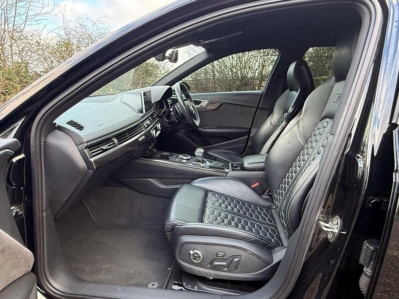 Used Audi RS4 Exclusive 450 HP (330 kW) 2018 Black Estate