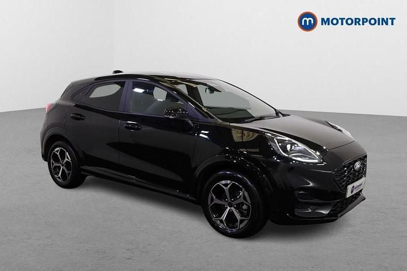 Black Used 2025 Ford Puma Gen-E ST-Line Hatchback | £20,649 (Fair price) - Image 1/4