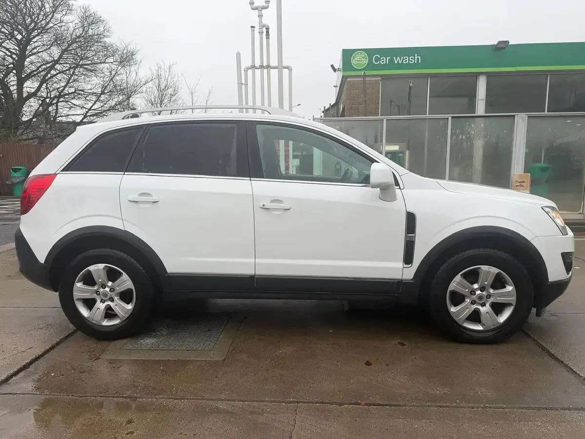 Used Vauxhall Antara S 163 HP (119 kW) 2015 White SUV