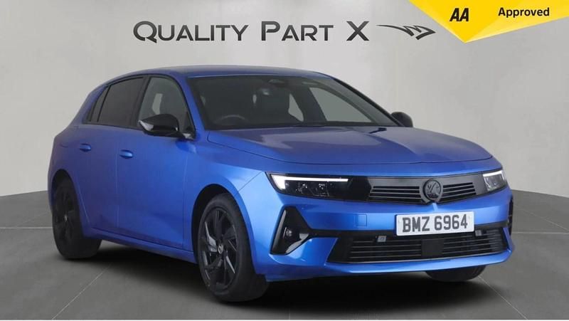 Blue Used 2023 Vauxhall Astra S Hatchback | £14,179 (Good price) - Image 1/4