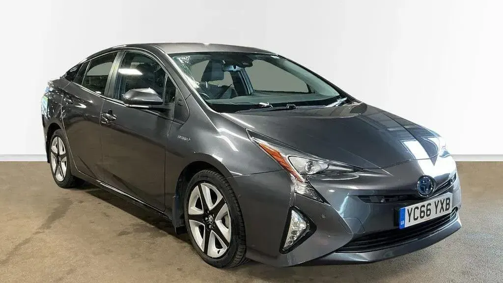 Used Toyota Prius Business Edition 2016 Grey Hatchback