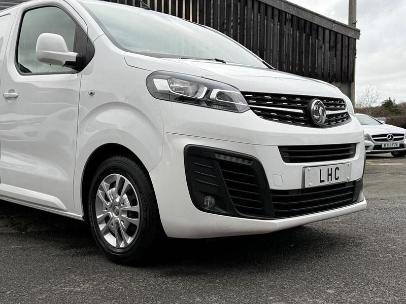 Used Vauxhall Vivaro Sportive 2020 White MPV