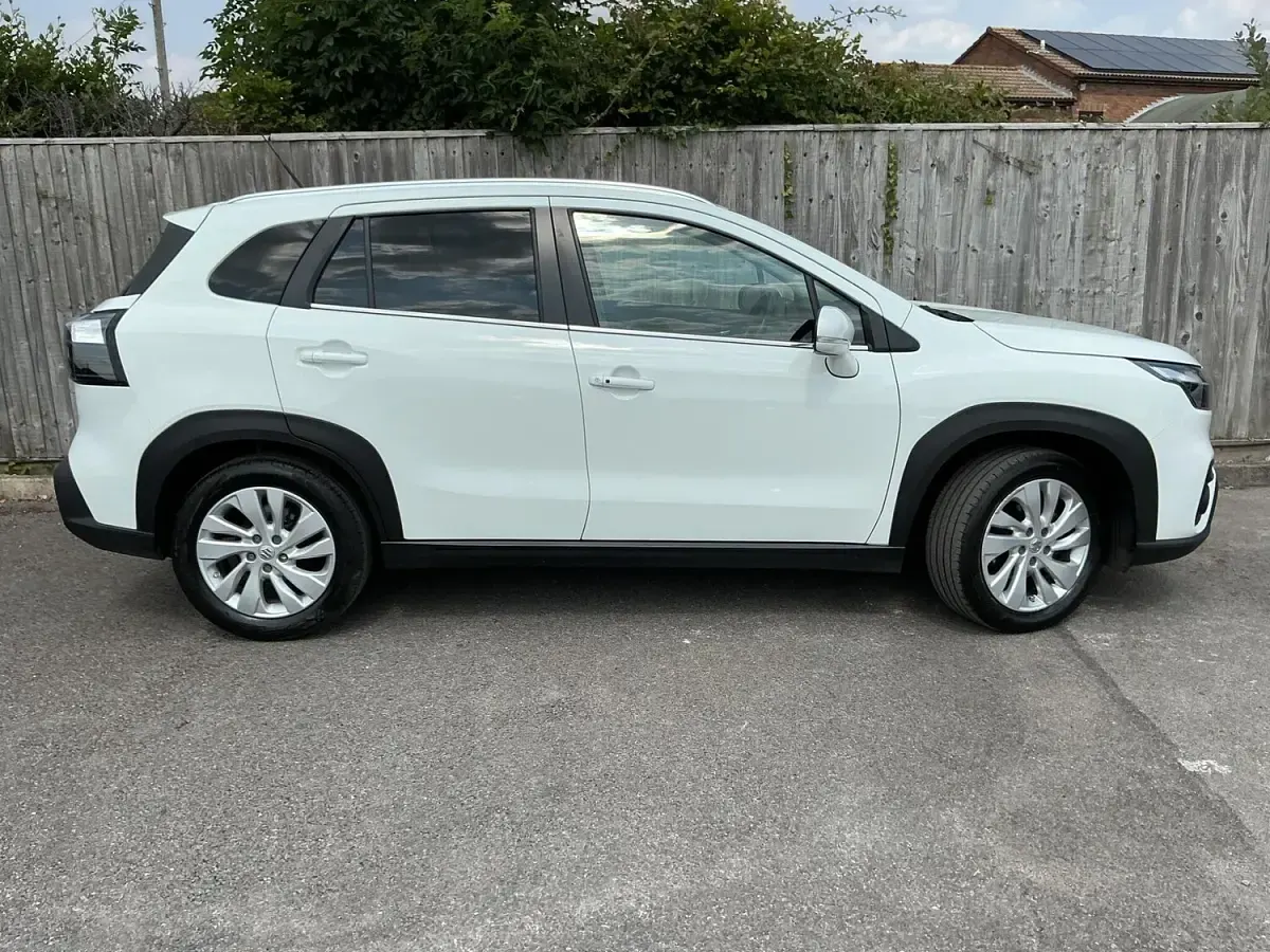 Used Suzuki SX4 2023 White Hatchback