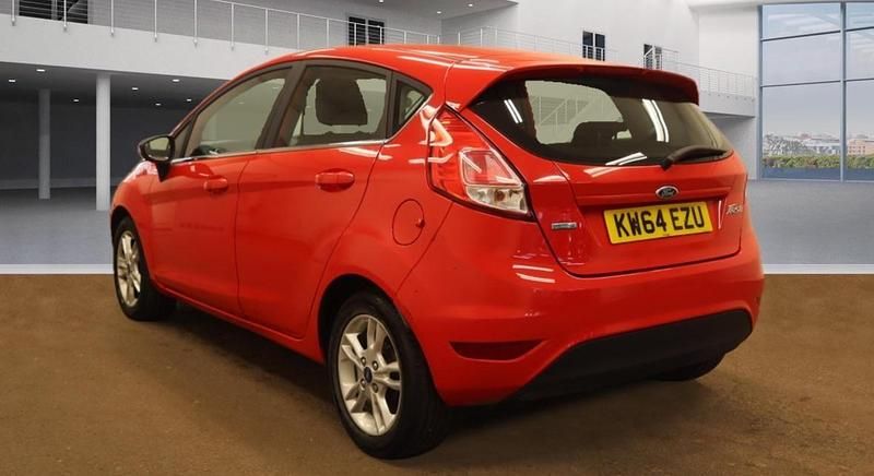 Used Ford Fiesta Zetec 2015 Red Hatchback