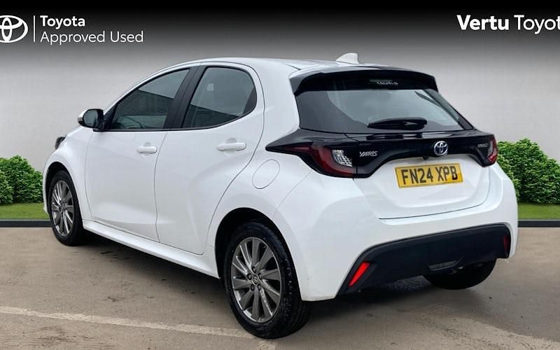 Second-hand Toyota Yaris Hybrid 116 CP (85 kW) 2026 Hatchback
