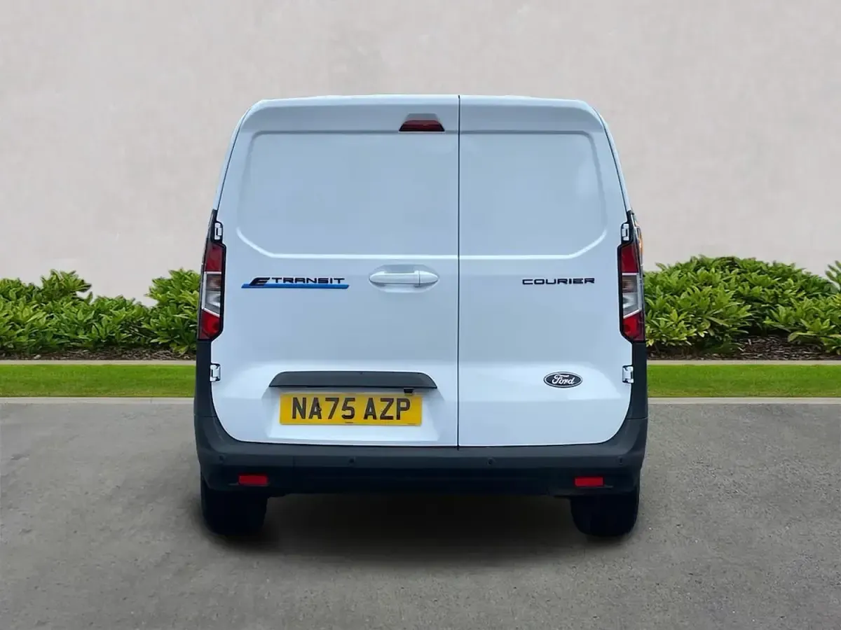Novo Ford E-Transit Limited 100 kW (136 HP) 2025 Branco Van