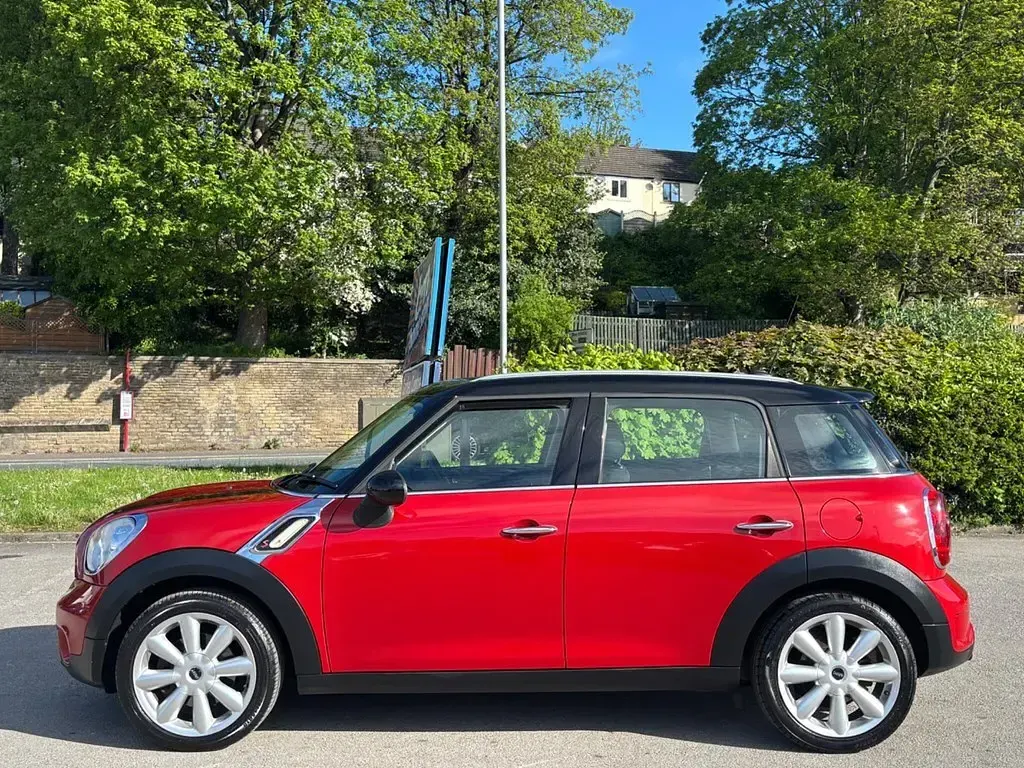 Używany Mini Cooper S Countryman 184 KM (135 kW) 2013 Czerwony SUV