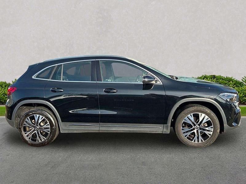 Used Mercedes GLA200 Executive 150 HP (110 kW) 2025 Black SUV