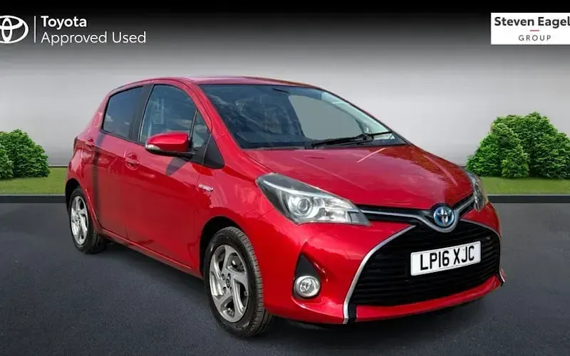 Used Toyota Yaris 101 HP (74 kW) 2016 Hatchback