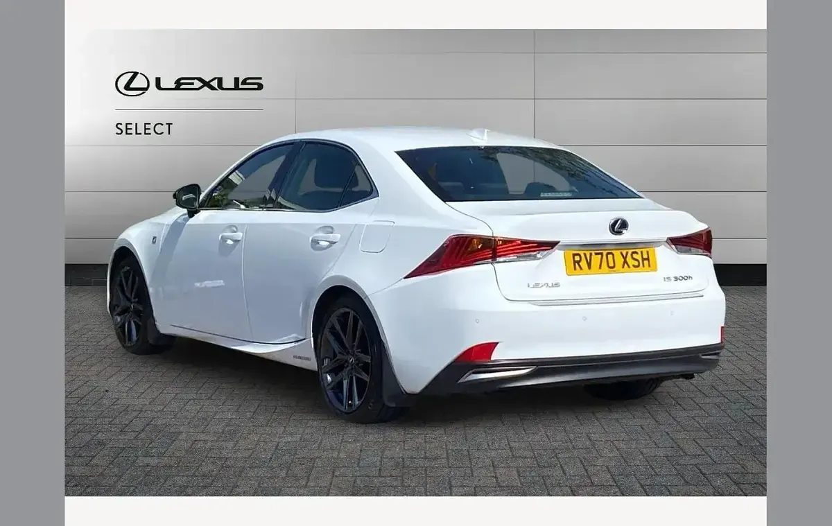 Used Lexus IS300h Sport Line 223 HP (164 kW) 2020 F sport white Sedan