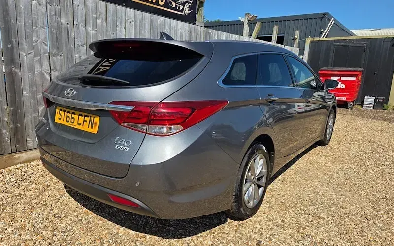 Used Hyundai i40 SE 116 HP (85 kW) 2016 Silver Estate