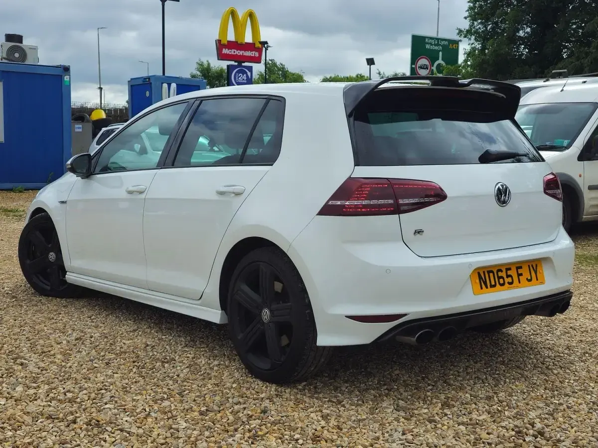 Used VW Golf VII R 2015 White Hatchback