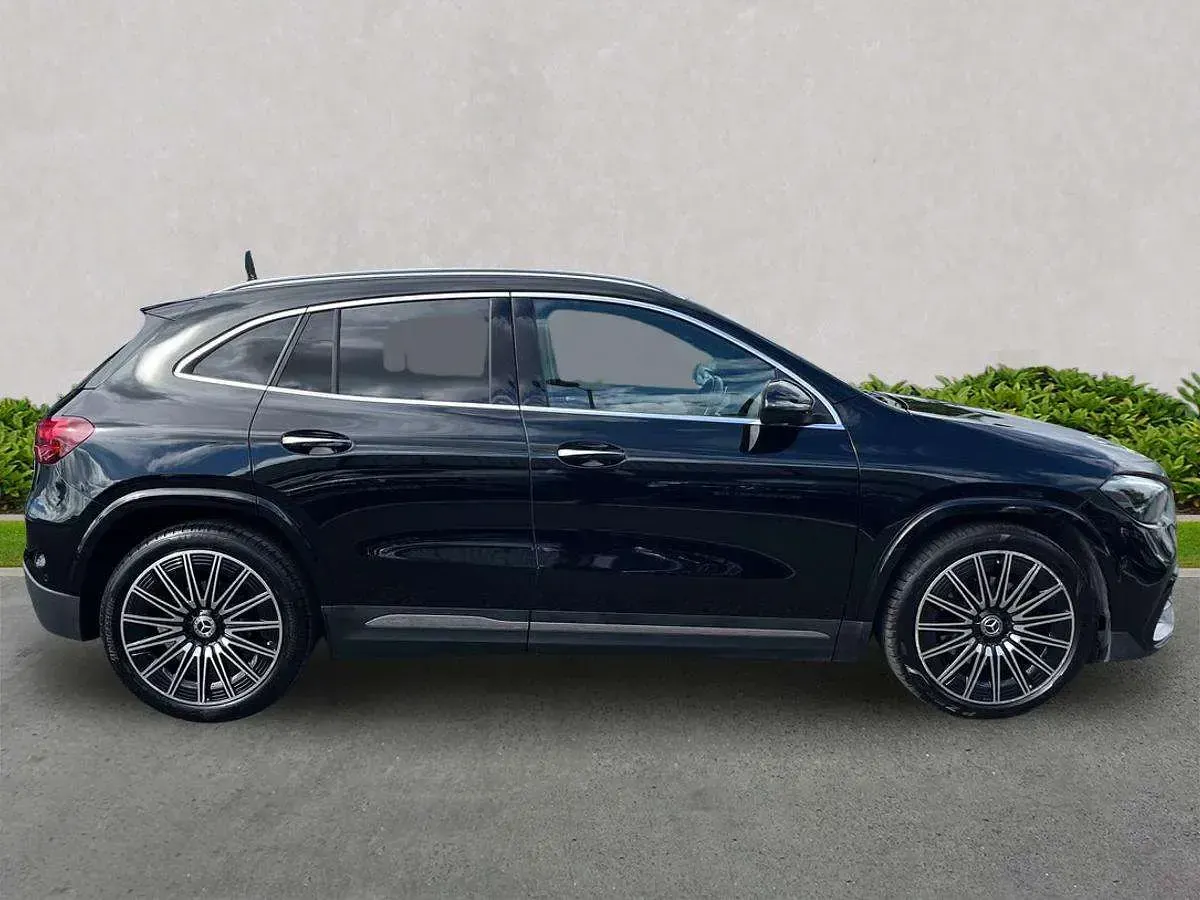 Used Mercedes GLA200 AMG Line Premium 163 HP (119 kW) 2024 Black SUV