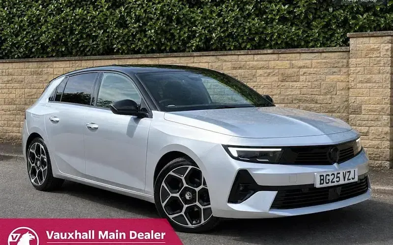 Used Vauxhall Astra Ultimate 131 HP (96 kW) 2025 Hatchback