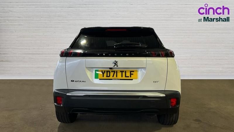 Used Peugeot e-2008 Premium 100 kW (136 HP) 2021 White SUV