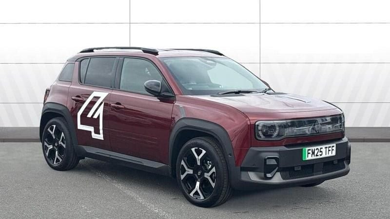 Red Used 2025 Renault R4 Komfort Estate | £25,977 - Image 1/3