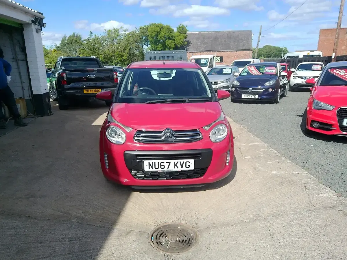 Used Citroën C1 Feel 68 HP (50 kW) 2017 Red Hatchback