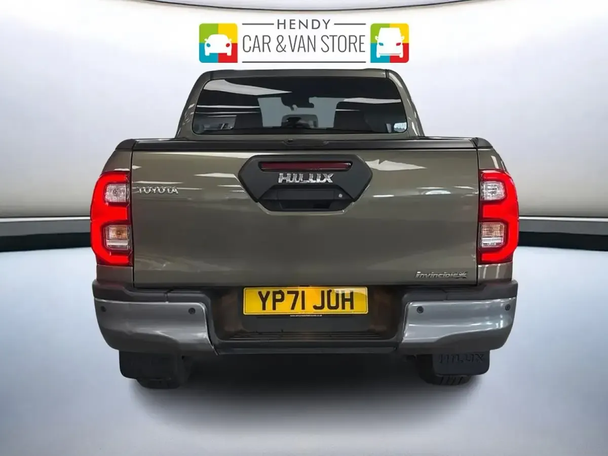 Used Toyota HiLux 2021 Bronze Pickup