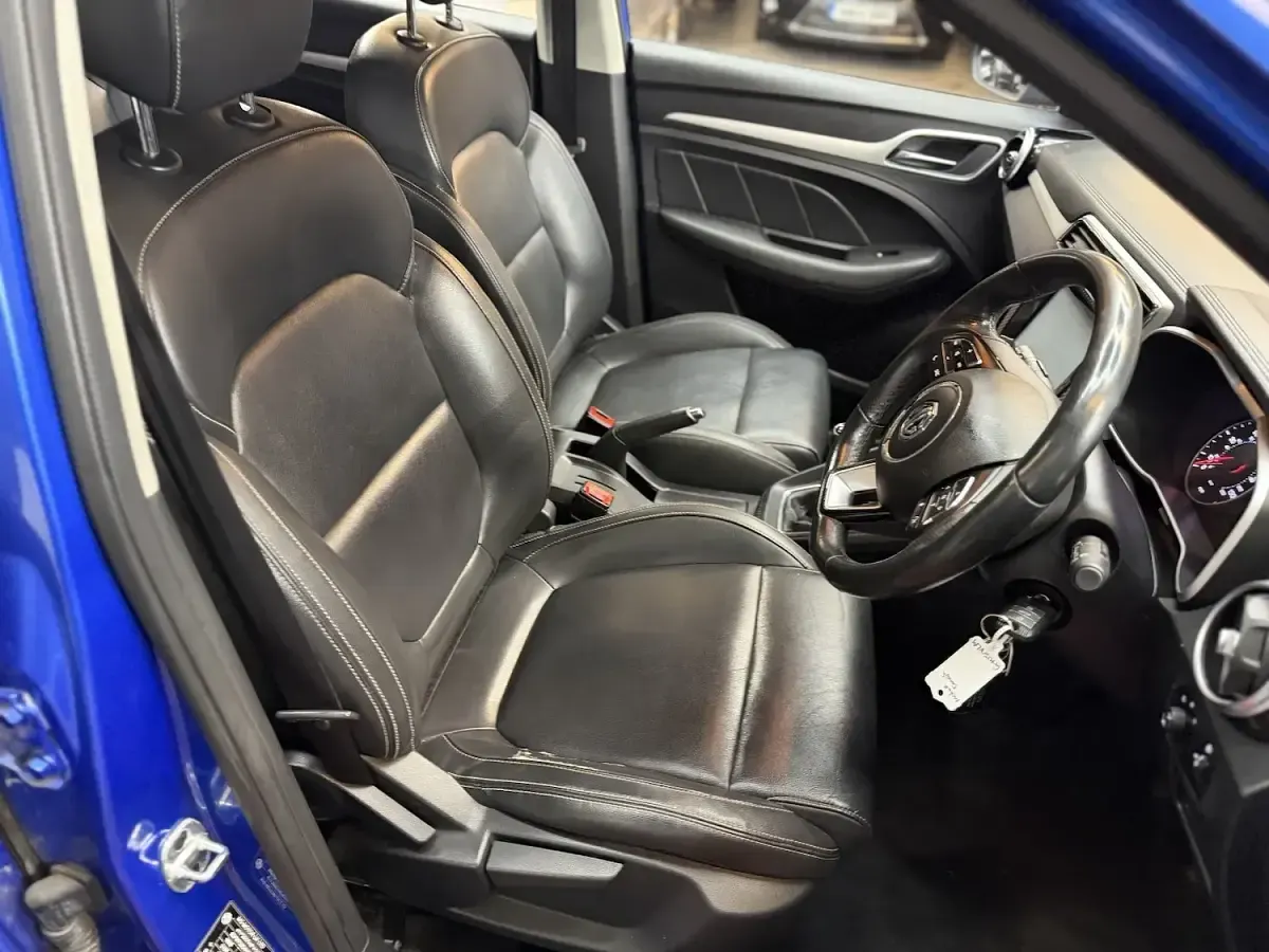 Used MG ZS Exclusive 106 HP (77 kW) 2018 Blue SUV