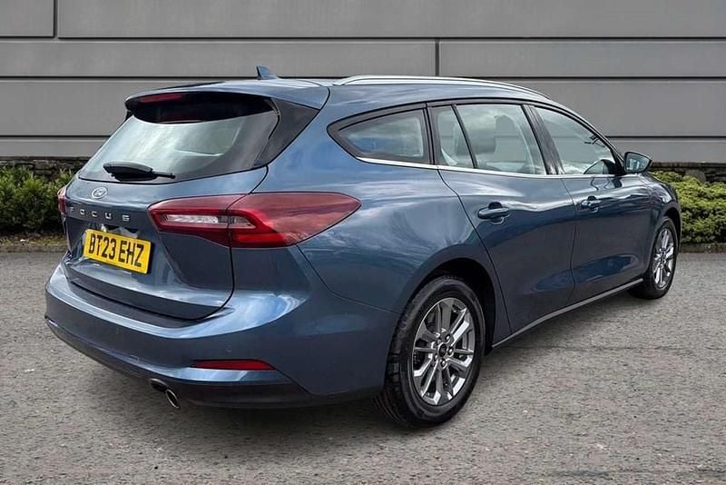 Used Ford Focus Titanium 123 HP (90 kW) 2023 Blue Estate