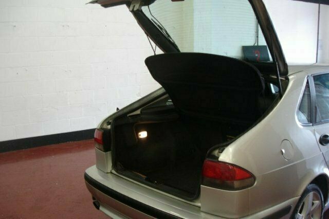 Begagnad Saab 9-3 2001 Halvkombi