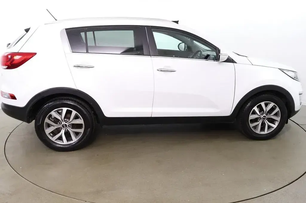 Used Kia Sportage 114 HP (83 kW) 2015 White SUV