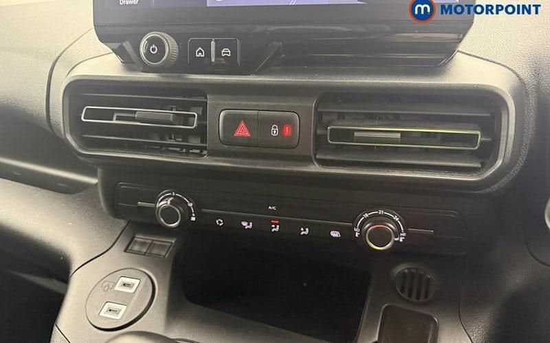 Used Toyota Proace City City 102 HP (75 kW) 2026 MPV