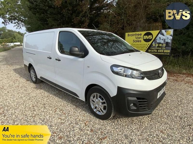 White Used 2021 Vauxhall Vivaro S Van | £8,950 - Image 1/4