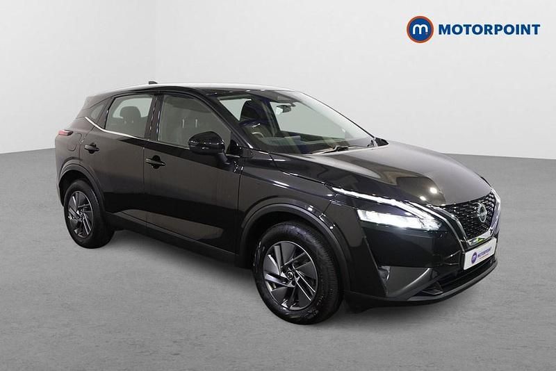 Black Used 2022 Nissan Qashqai Acenta Premium SUV | £16,299 (Fair price) - Image 1/4