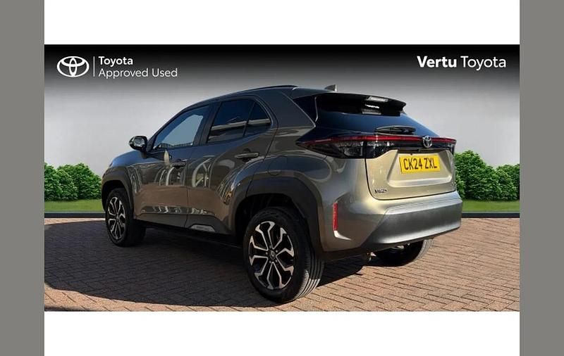 Used Toyota Yaris Cross Design 113 HP (83 kW) 2024 Other SUV