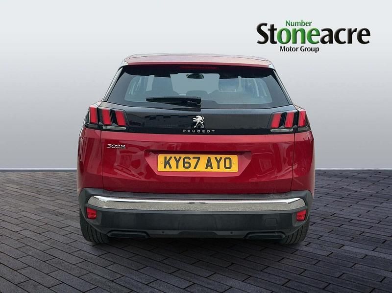 Used Peugeot 3008 Active 120 HP (88 kW) 2017 Red SUV