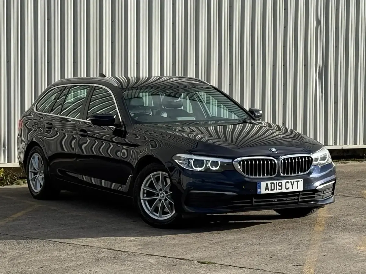 Used BMW 520 Comfort Edition 2019 Blue Estate