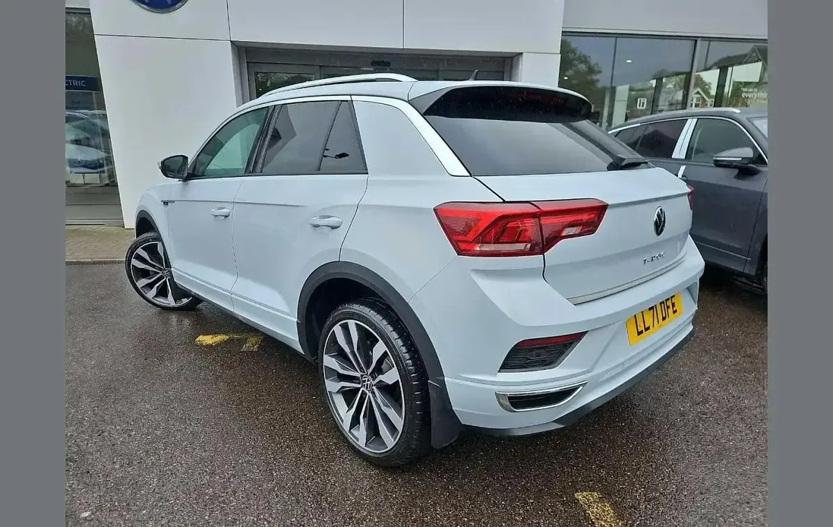 Usado VW T-Roc R-line 150 HP (110 kW) 2021 Prateado SUV