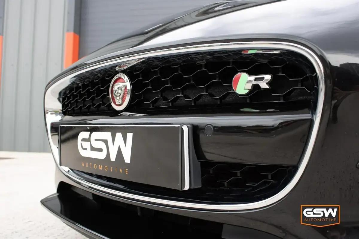 Used Jaguar F-Type Supercharged 550 HP (404 kW) 2017 Black Coupe